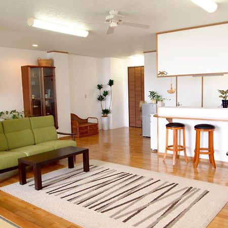 Rental Villa Luana Waioli Tomigusuku Екстер'єр фото